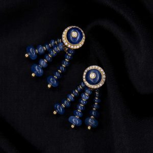 Lot 093 Dangling earrings made of yellow gold, sapphires and diamonds, signed Faraone