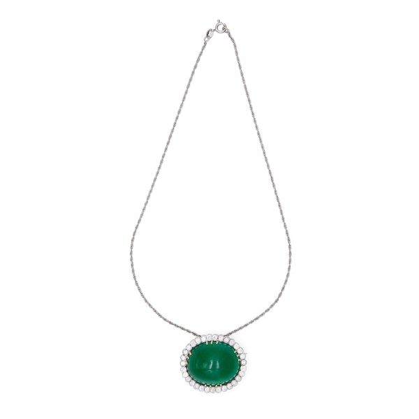 Lot 094 Fine pendant with cabochon emerald and diamonds