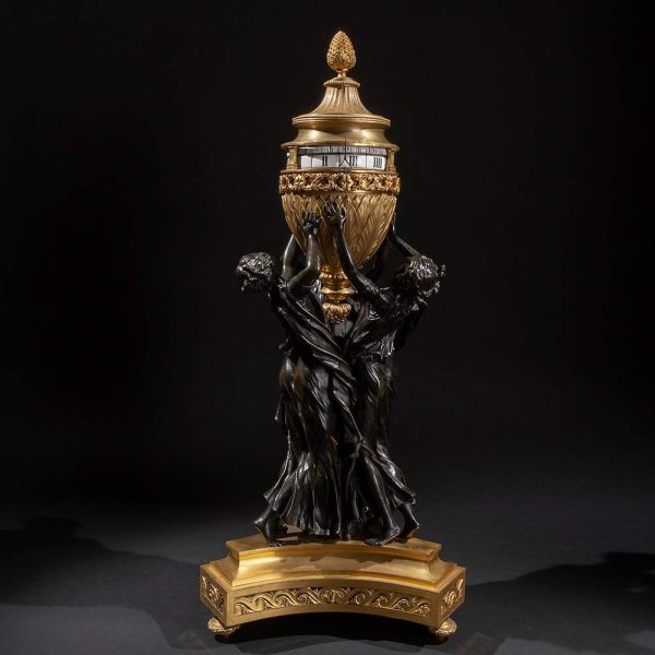 Lot 110 - Important l'heure tournant bronze clock, France first quarter 19th century