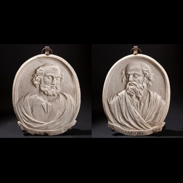 Lot 014 - Pair of marble medallions, Italy late 17th century