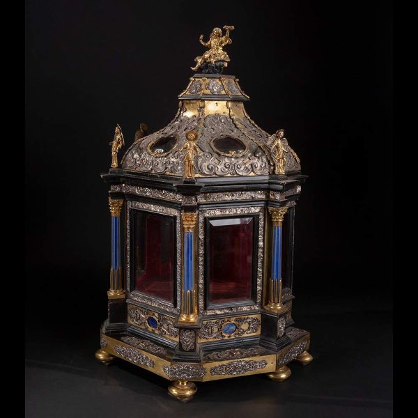 Lot 027 - Precious shrine in wood, silver and lapis, Tuscany 17th century