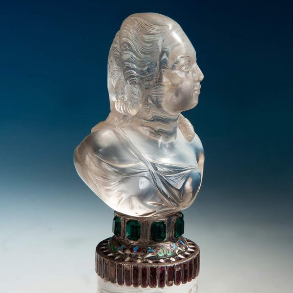 Lot 041 - Bust of a noblewoman (probably Queen Marie Antoinette?), Austria 19th century