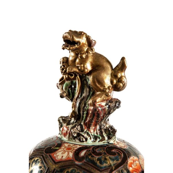 Lot 051 - Pair of Chinese Imari vases, late 17th century