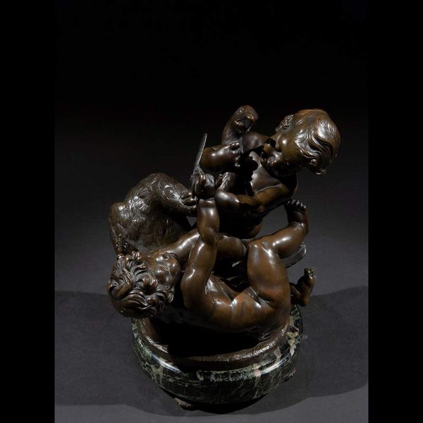 Lot 081 - Clodion (Nancy 1738 - Paris 1814), Pair of bronze statues of putti playing with swans