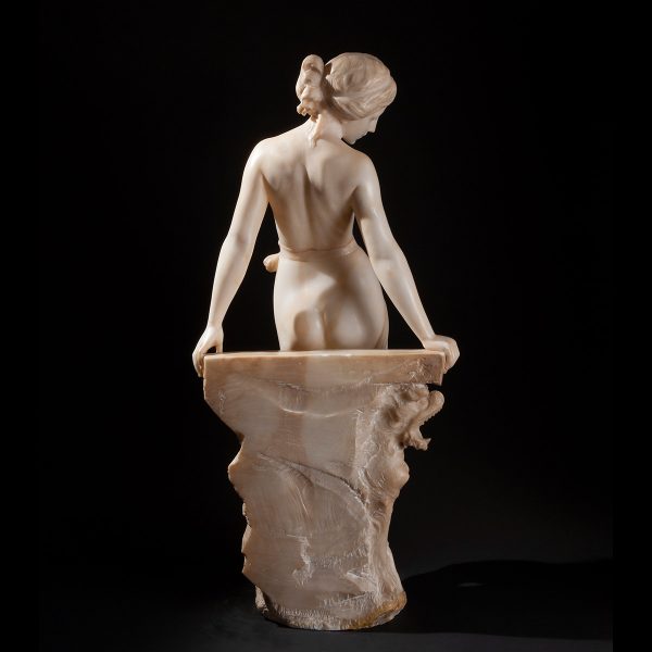 Lot 083 - Major sculpture of a nymph, 19th century