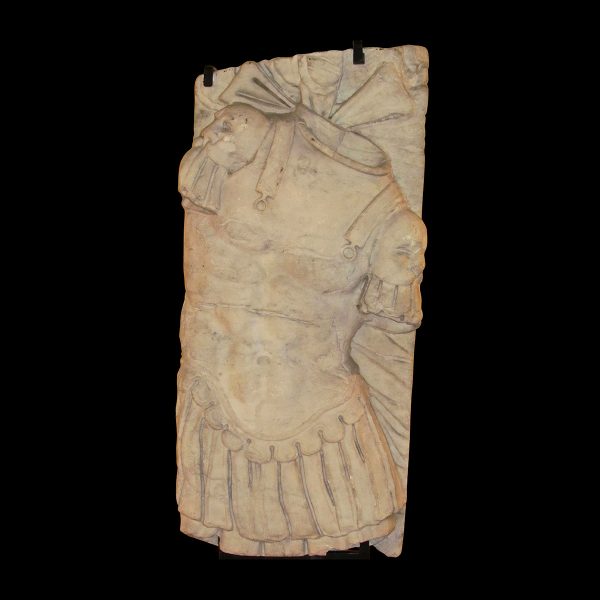 Lot 085 - Antique relief with armour of a Roman commander