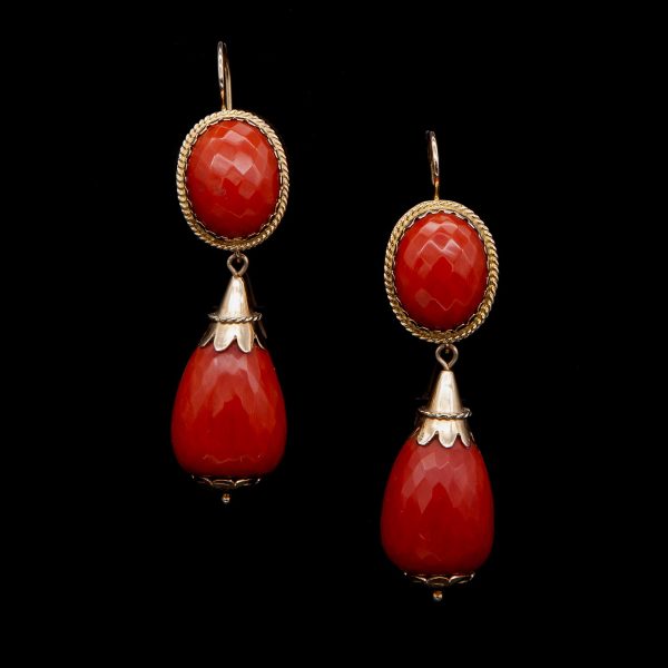Lot 102 Yellow gold and Mediterranean coral earrings