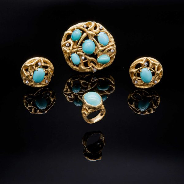 Lot 116 Brooch, earrings and ring parure made of yellow gold, turquoises and diamonds