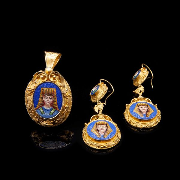 Lot 125 Yellow gold and micromosaics demi parure, Rome 19th century