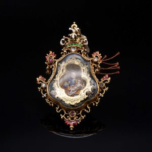 Lot 134 Antique gold pendantwith enamels, precious stones and rock crystal