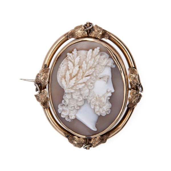 Lot 143 Gold brooch with cameo, Italy 19th century