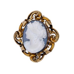 Lot 146 Gold brooch with cameo, Italy 19th century
