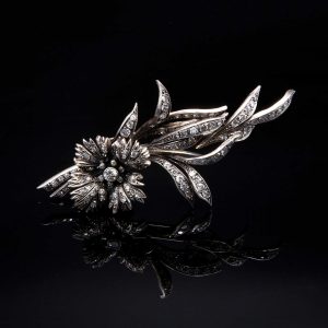 Lot 022 White gold tremblant brooch, made of silver and diamonds