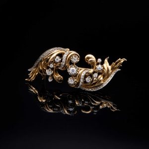 Lot 048 Yellow and white gold double clip brooch with diamonds