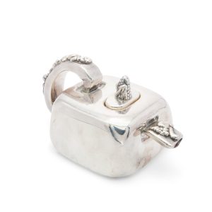 Lot 042 - Original silver teapot, David Varsano 20th century